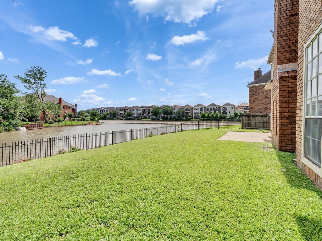 1127 Gloria Court - Photo 32