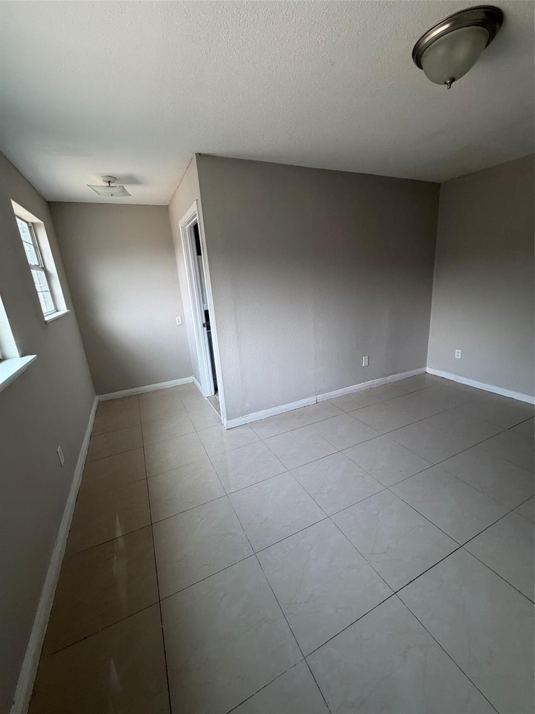 1209 Glenn Avenue - Photo 10