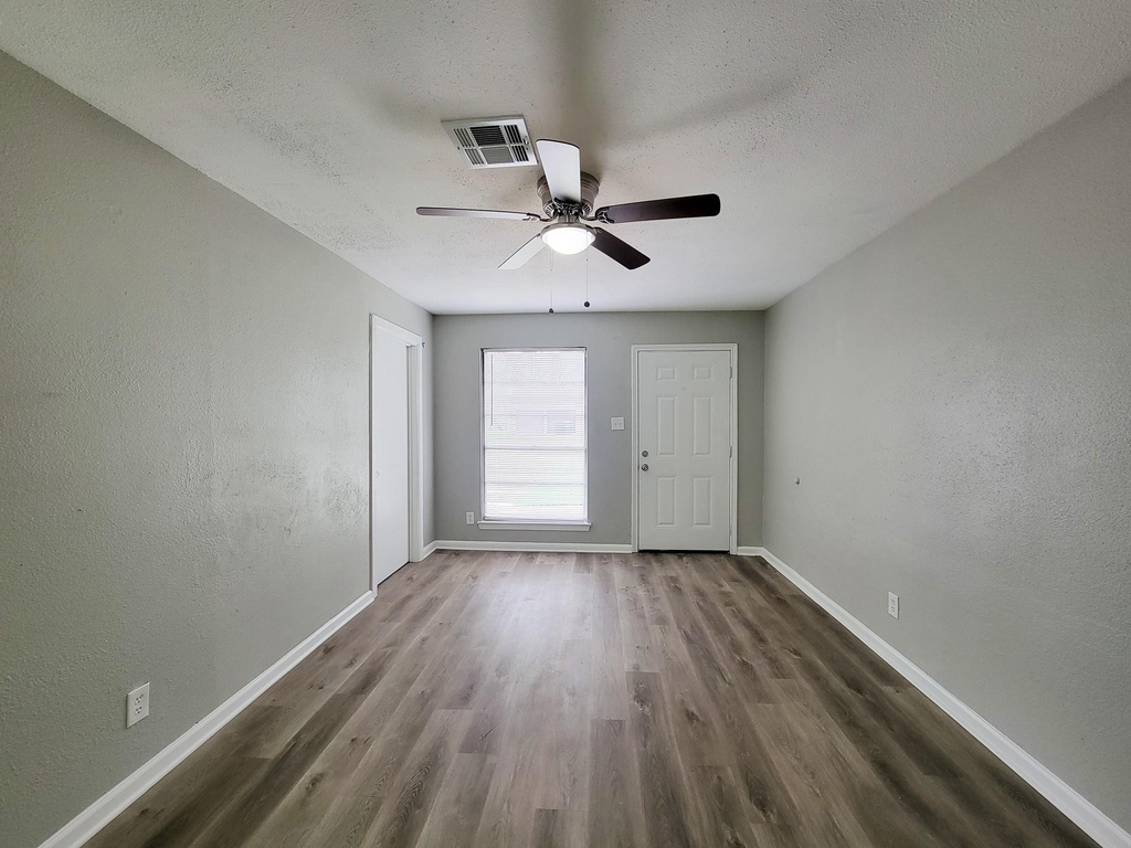 3121 Proswimmer Street - Photo 18