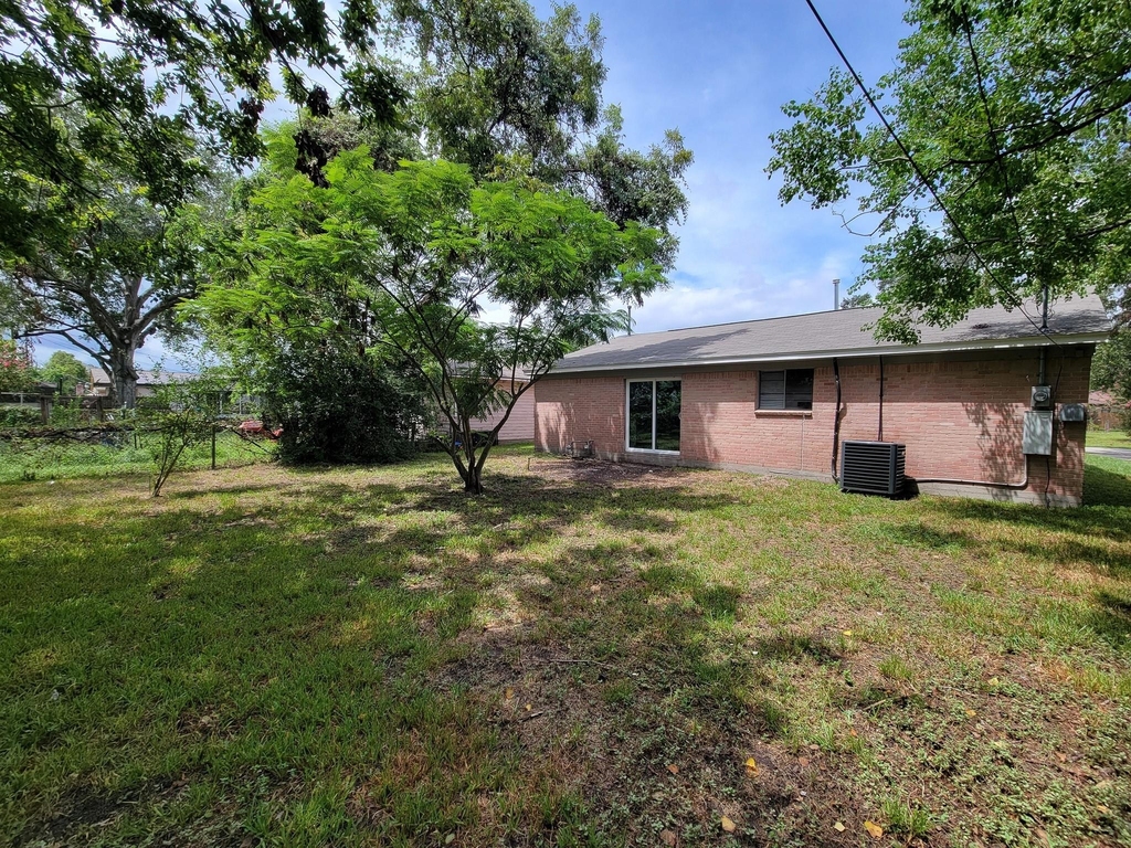 3121 Proswimmer Street - Photo 22
