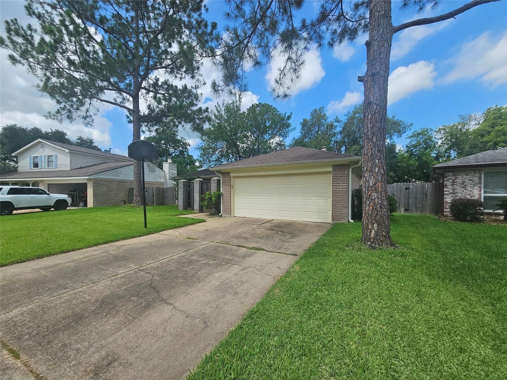 3206 Pebble Lake Drive - Photo 2