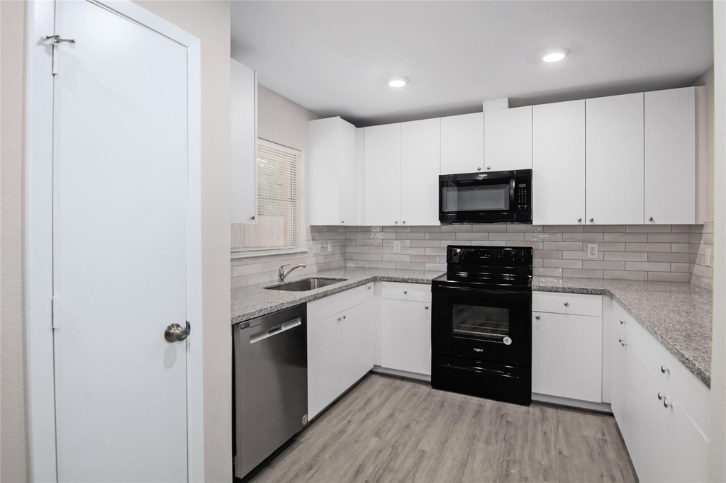 6225 Indigo Street - Photo 20