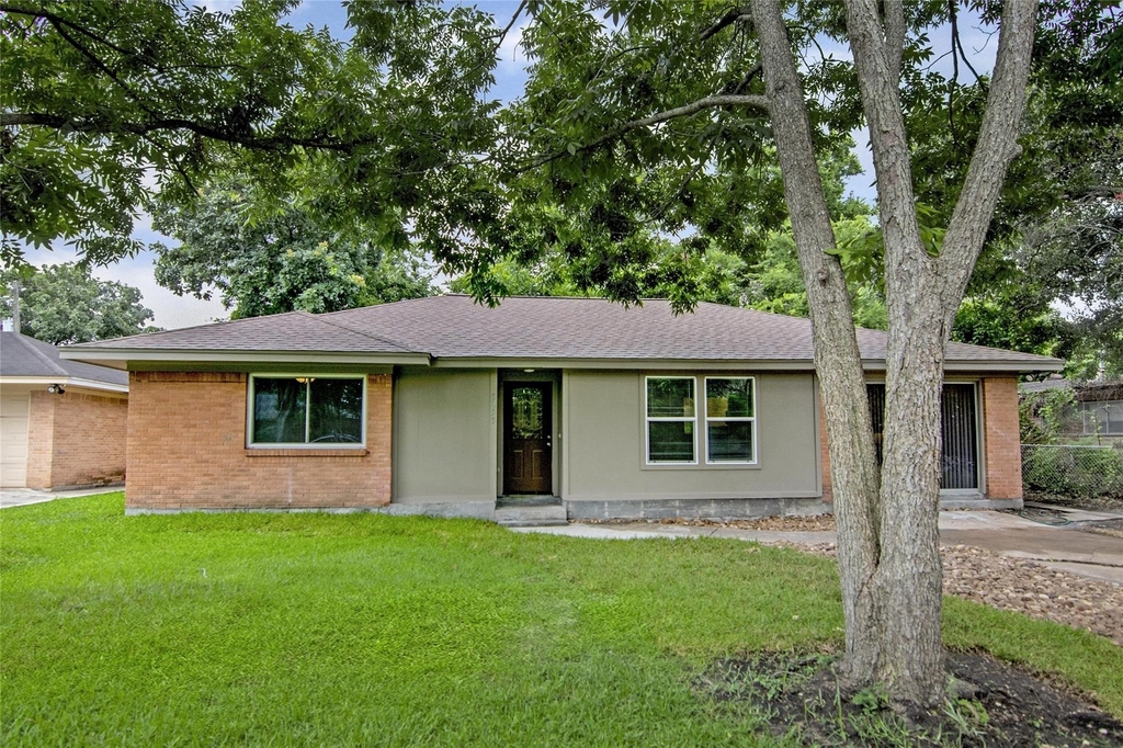6225 Indigo Street - Photo 0