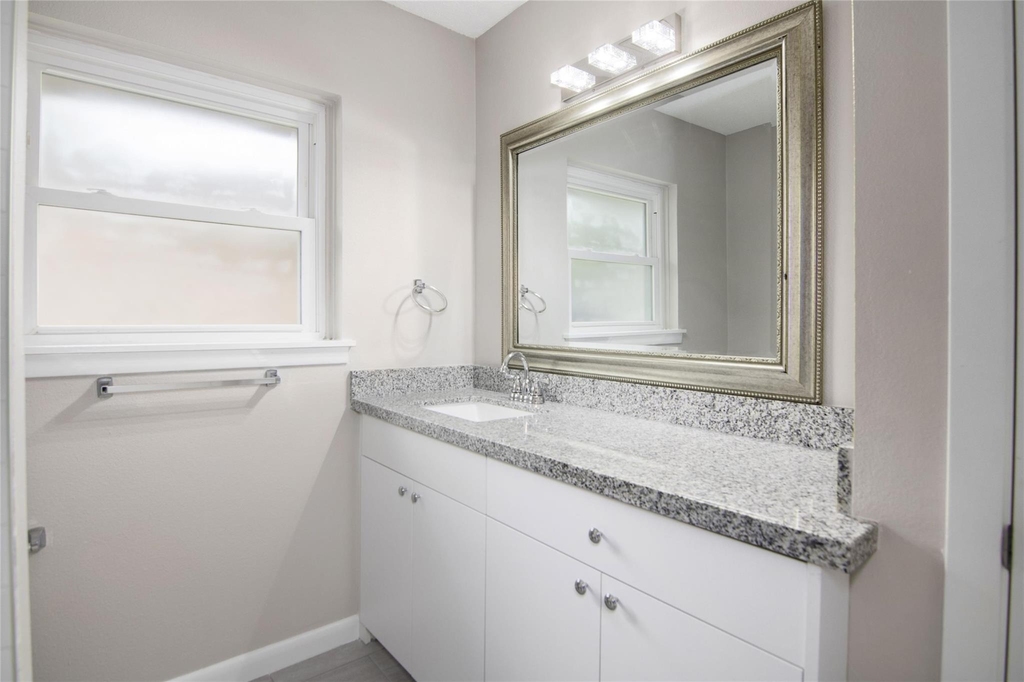 6225 Indigo Street - Photo 11