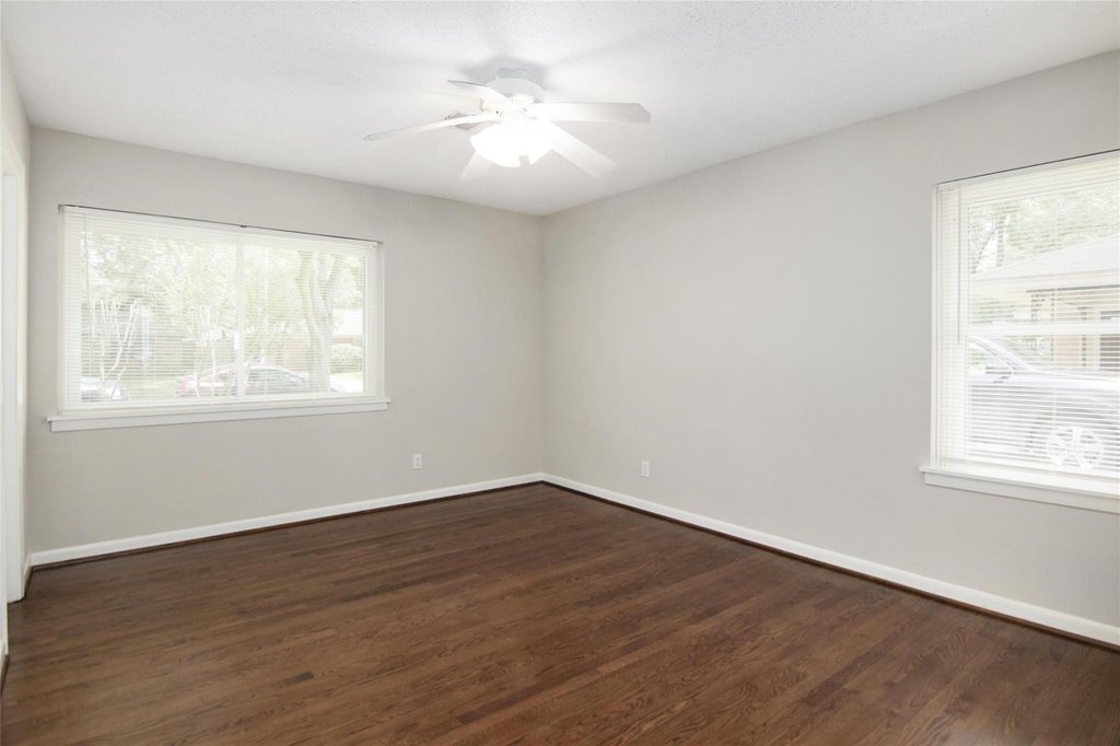 6225 Indigo Street - Photo 4