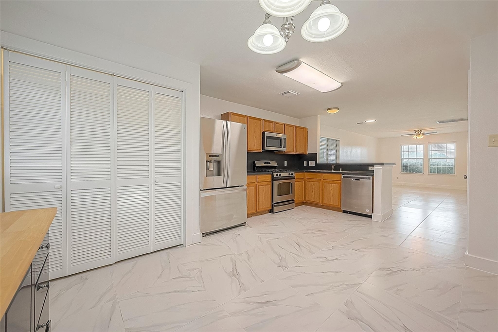 20939 Young Meadows Way - Photo 4