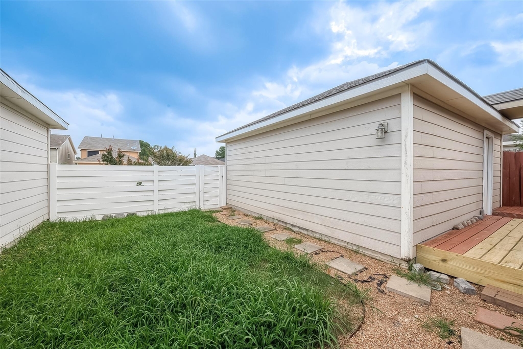 20939 Young Meadows Way - Photo 21