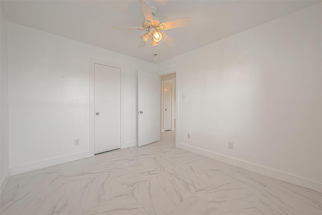 20939 Young Meadows Way - Photo 17