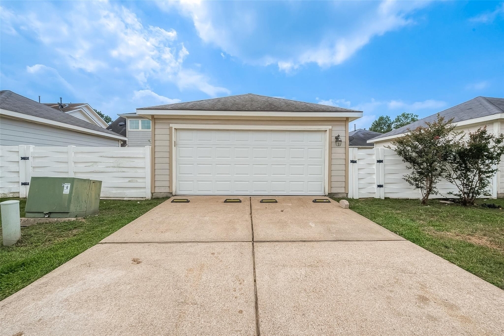 20939 Young Meadows Way - Photo 22