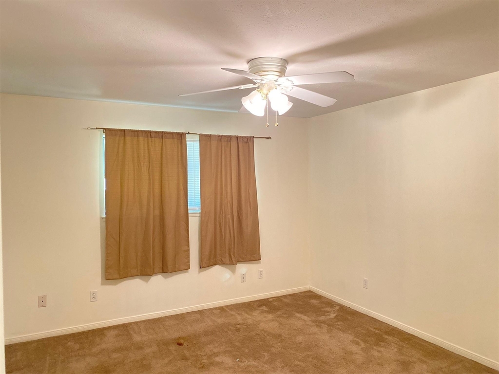 2733 Davis Avenue - Photo 21