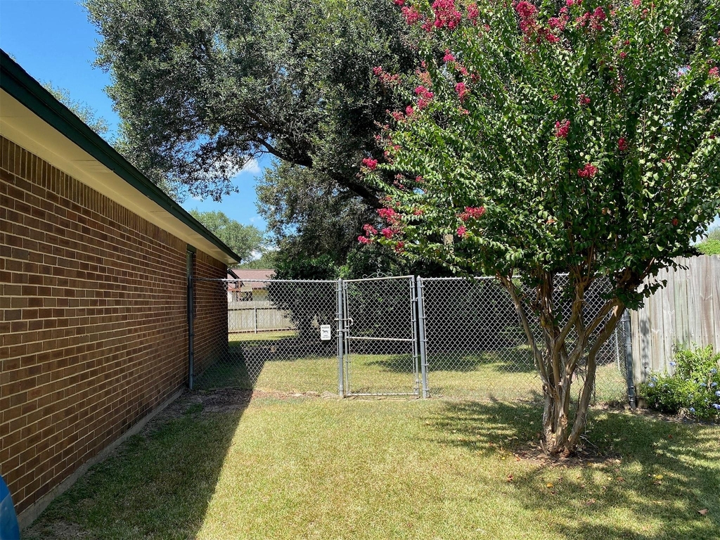 2733 Davis Avenue - Photo 43