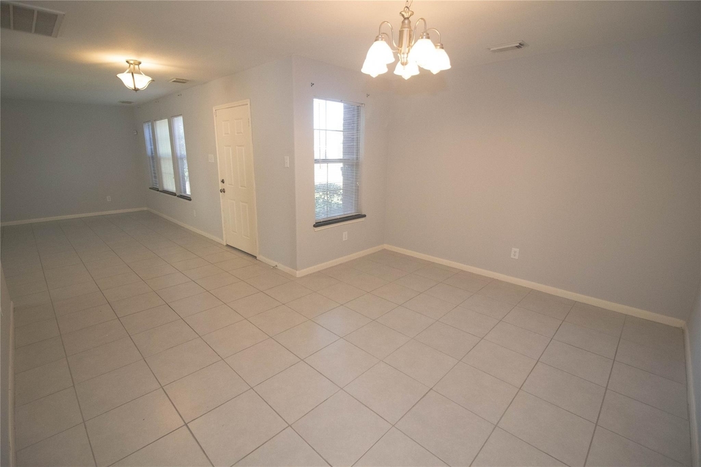 2202 Crossmill Lane - Photo 5