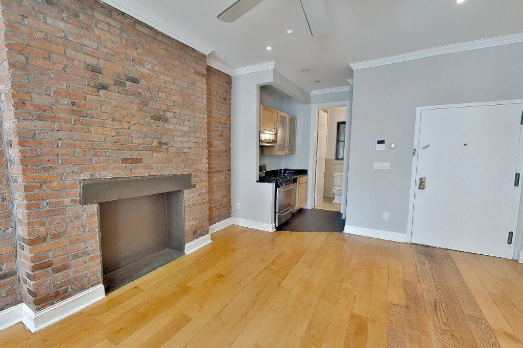 42 Avenue B - Photo 0
