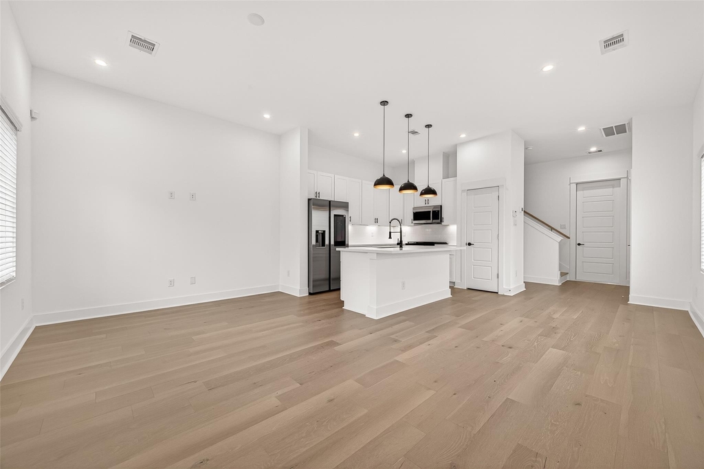 328 Neyland Street - Photo 4