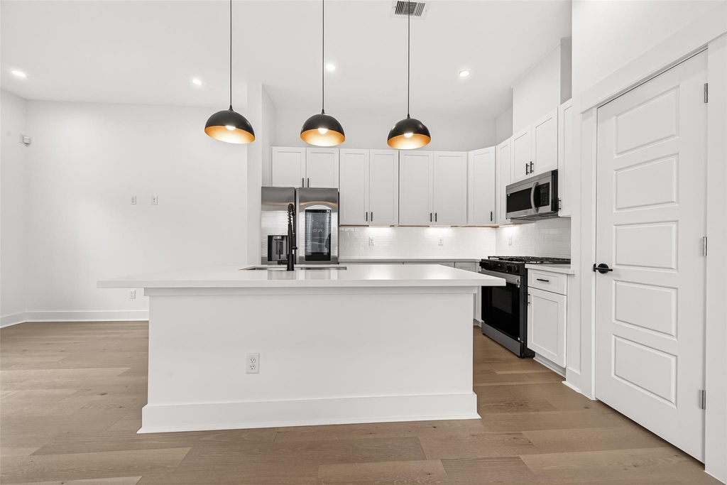 328 Neyland Street - Photo 8