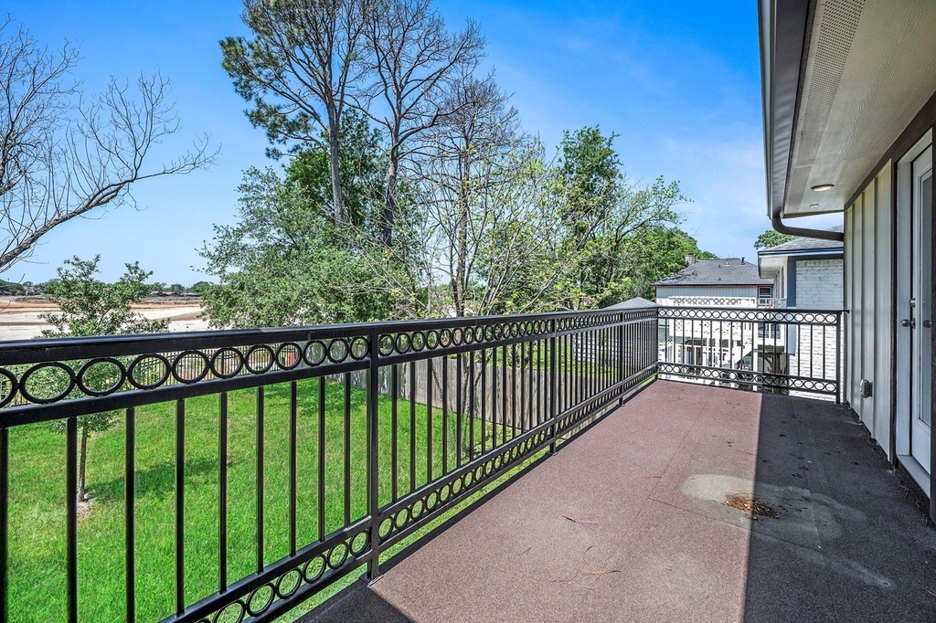 7711 Antoine Drive - Photo 27