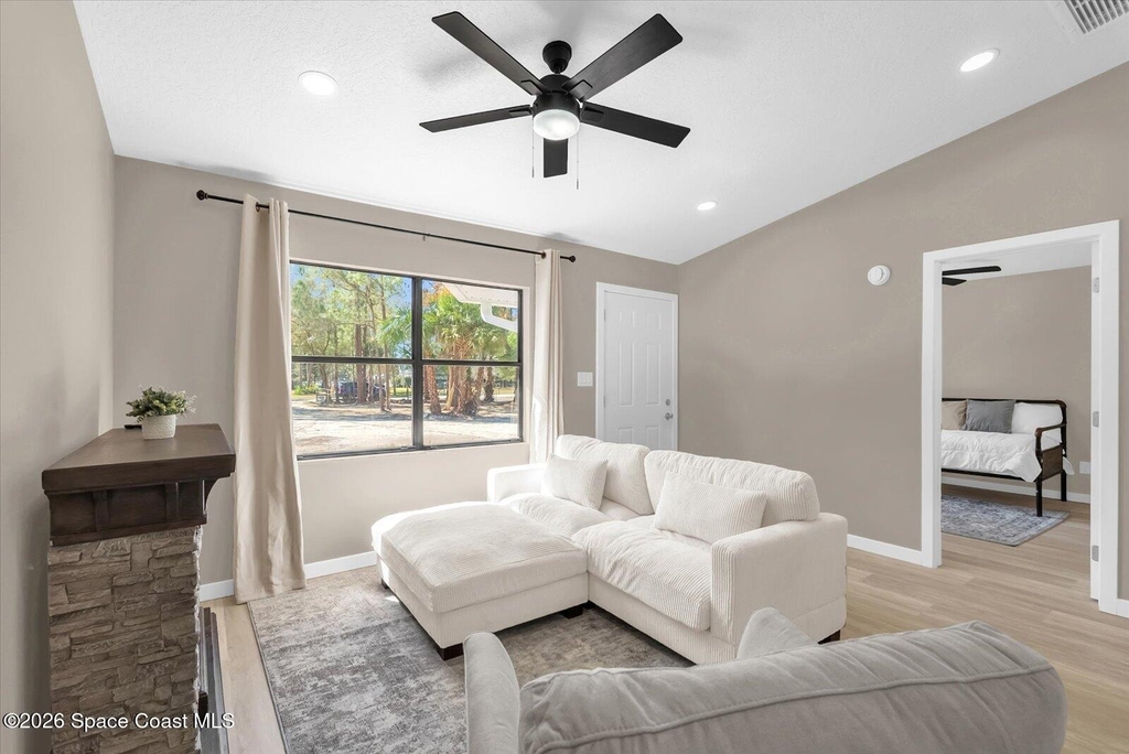 4840 Mango Avenue - Photo 5