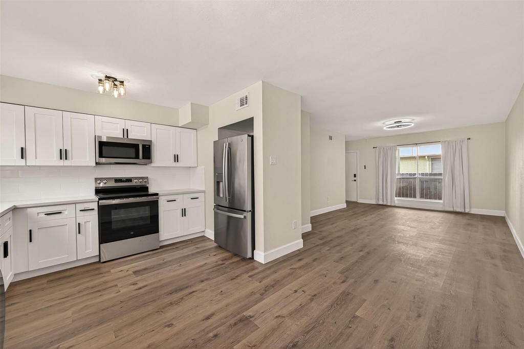7714 Renwick Drive - Photo 6
