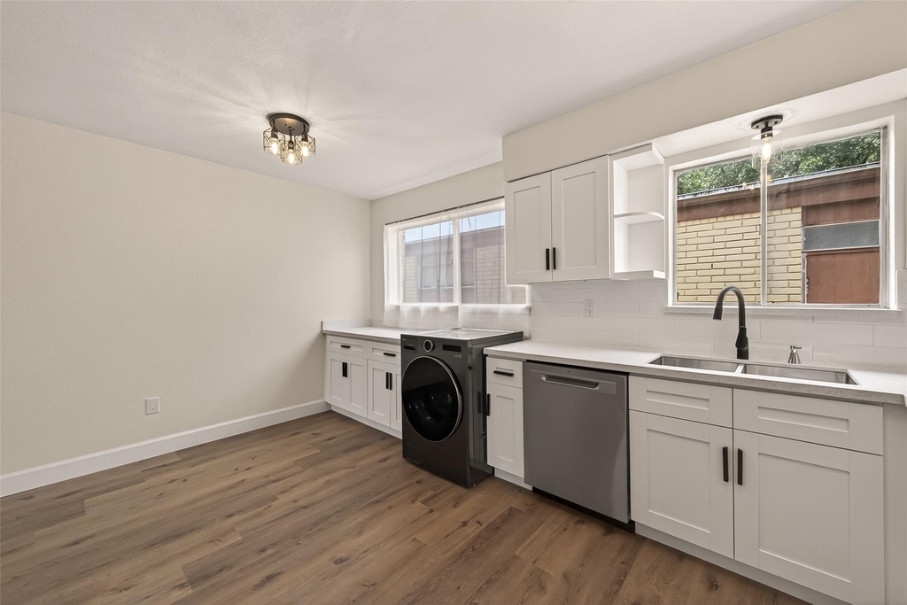 7714 Renwick Drive - Photo 8