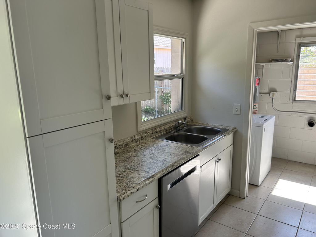 3930 Baker Avenue - Photo 4