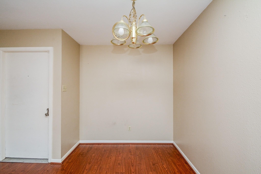 8519 Hearth Boulevard - Photo 2