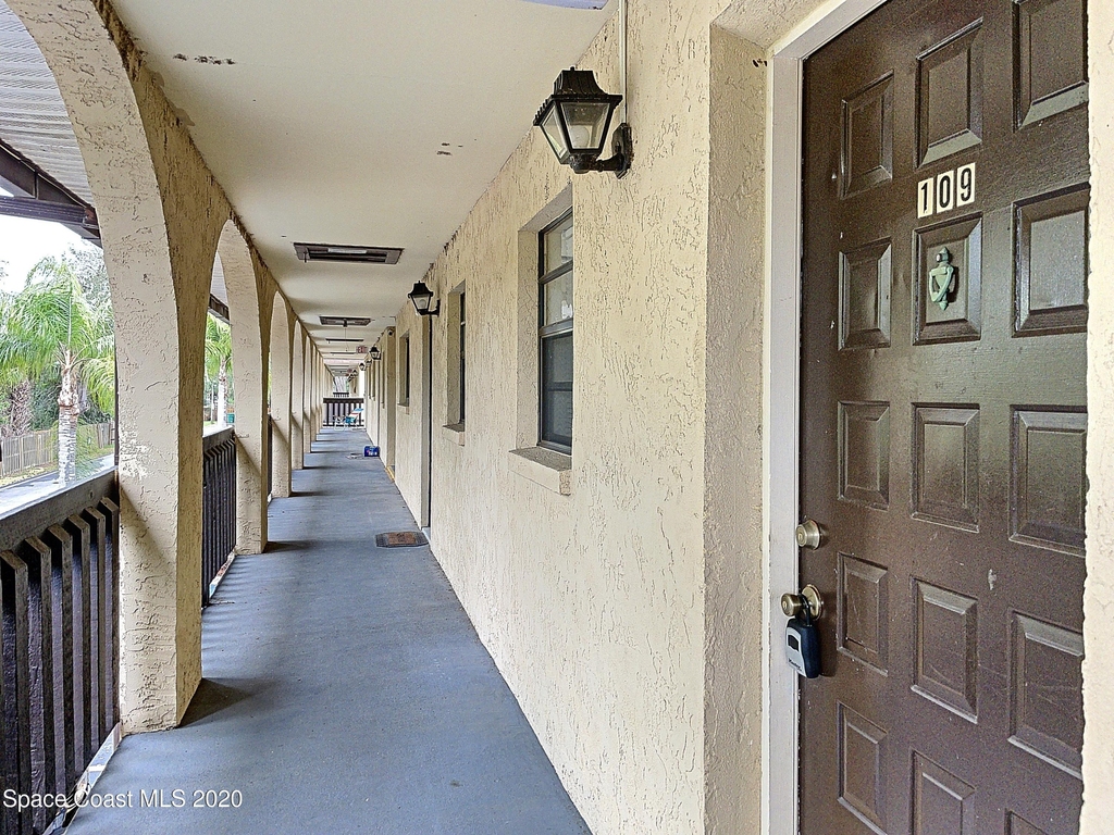 205 Palmetto Avenue - Photo 2