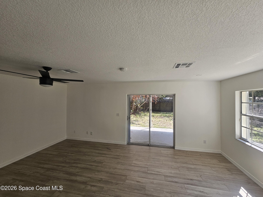 1406 36th Avenue - Photo 9