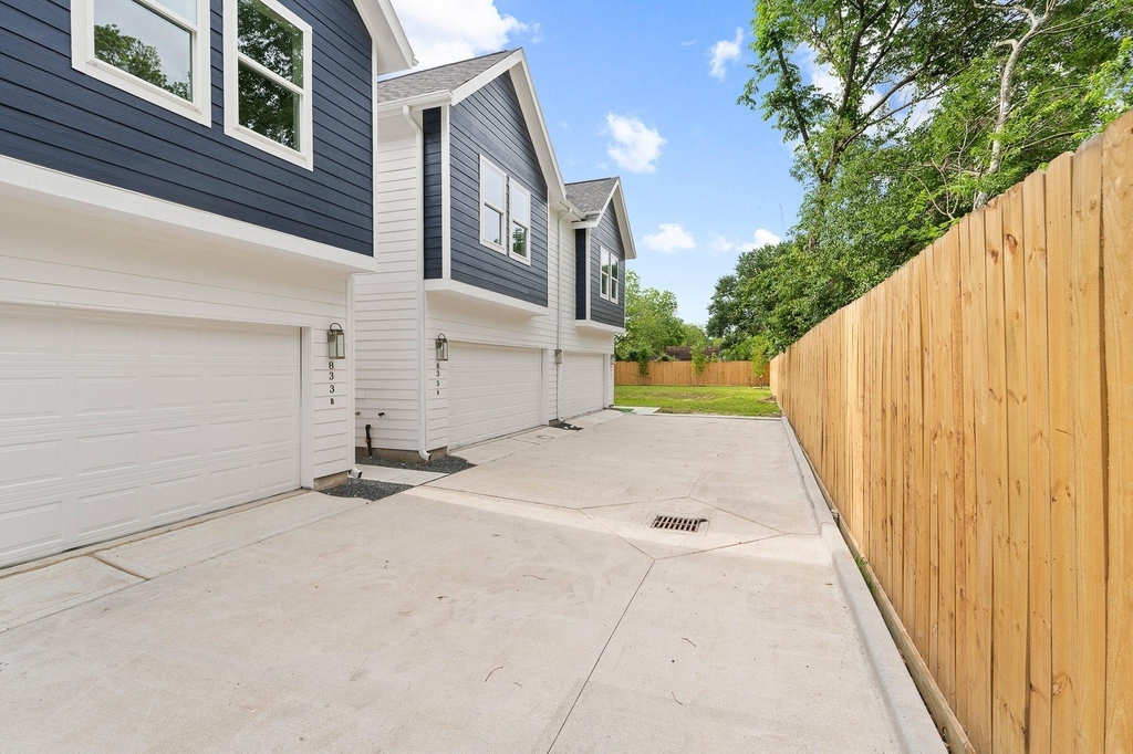 835 Paul Quinn Street - Photo 1