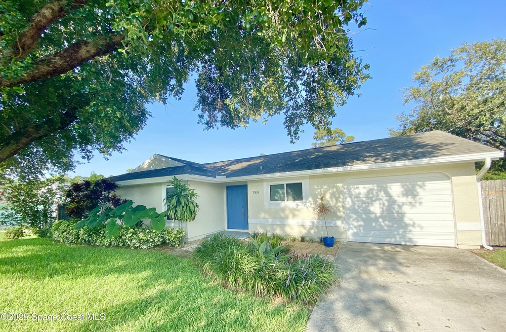 784 Alcazar Avenue - Photo 0