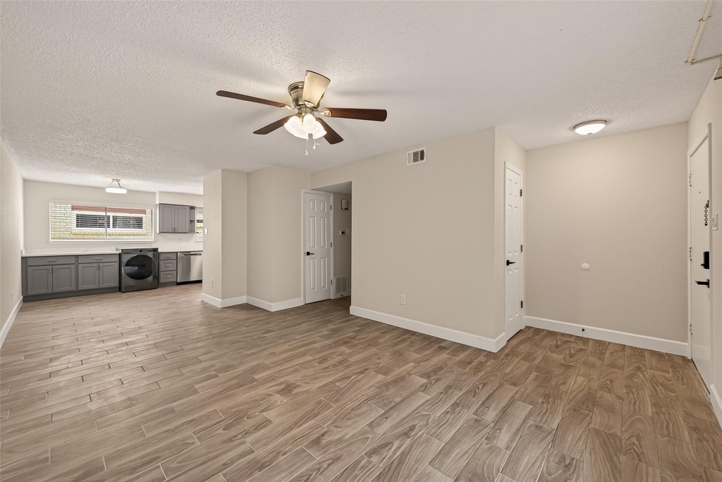 7714 Renwick Drive - Photo 5