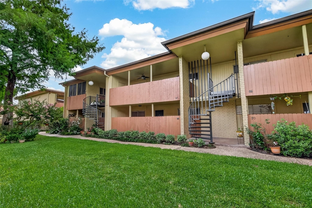 7714 Renwick Drive - Photo 27