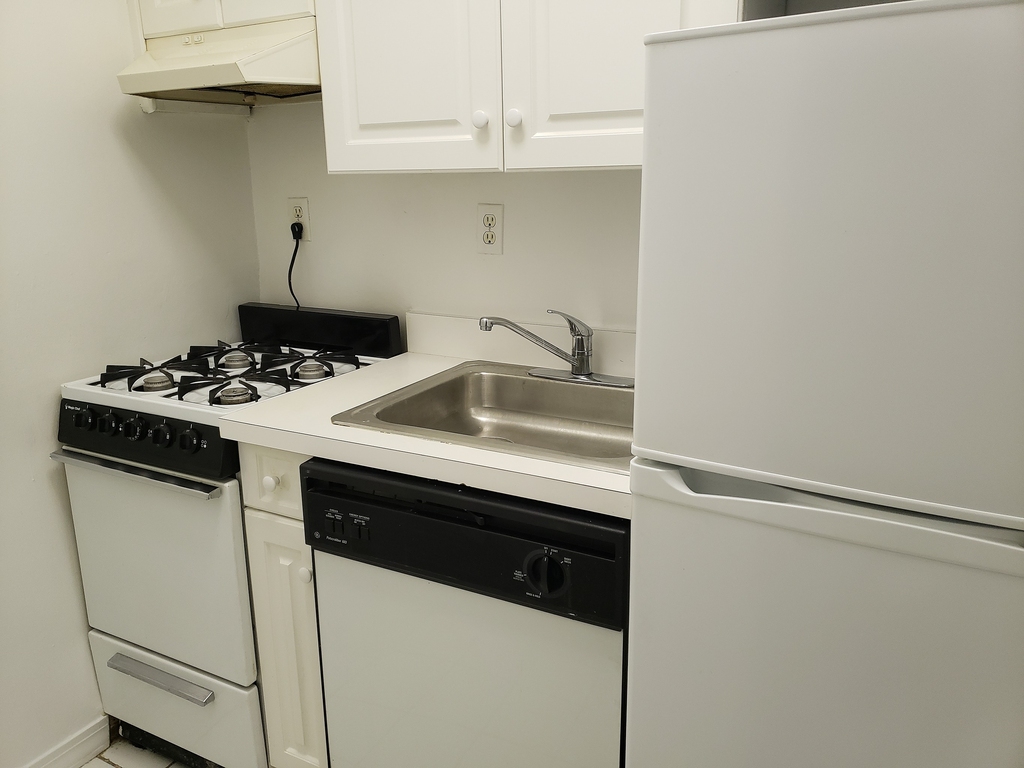 East 36 Street - Photo 2