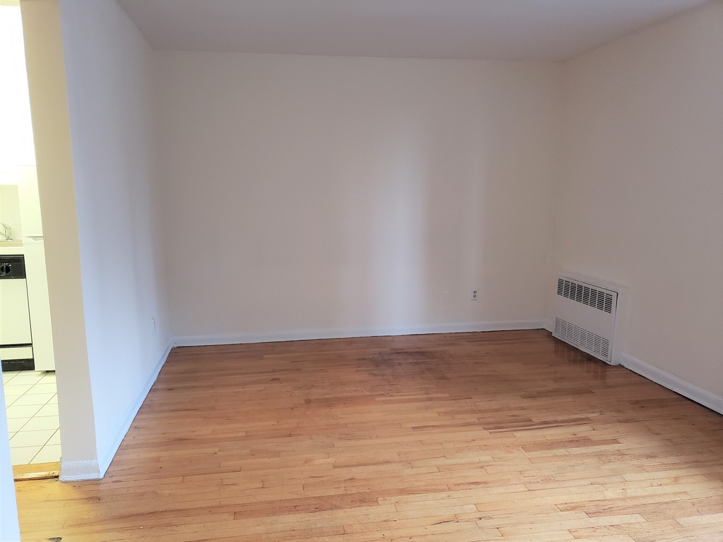 East 36 Street - Photo 1