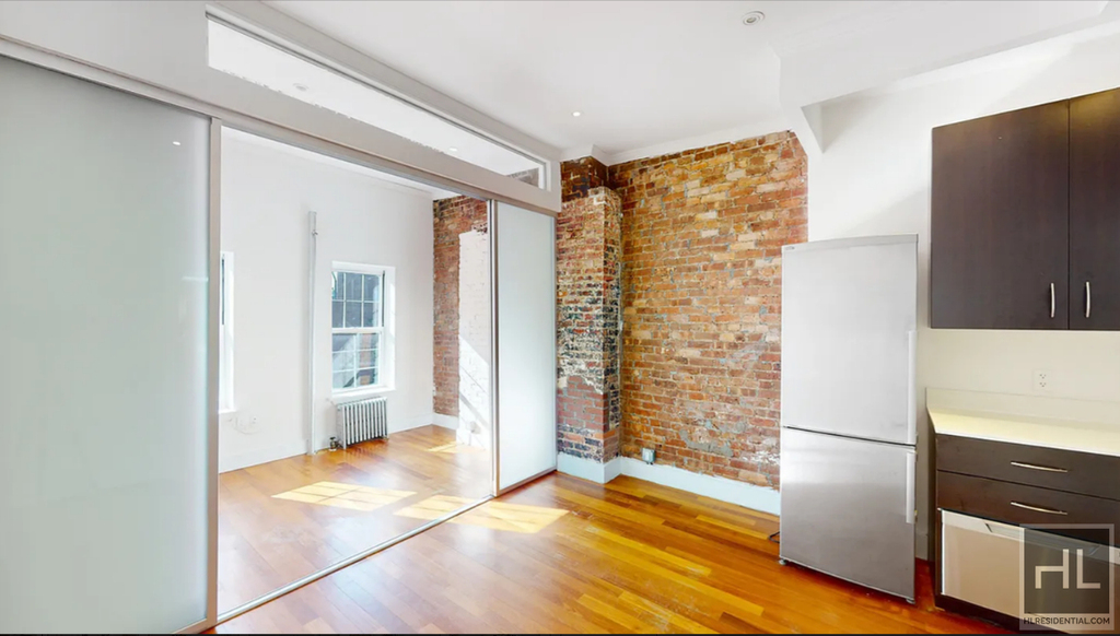 East 4th Street - Photo 5