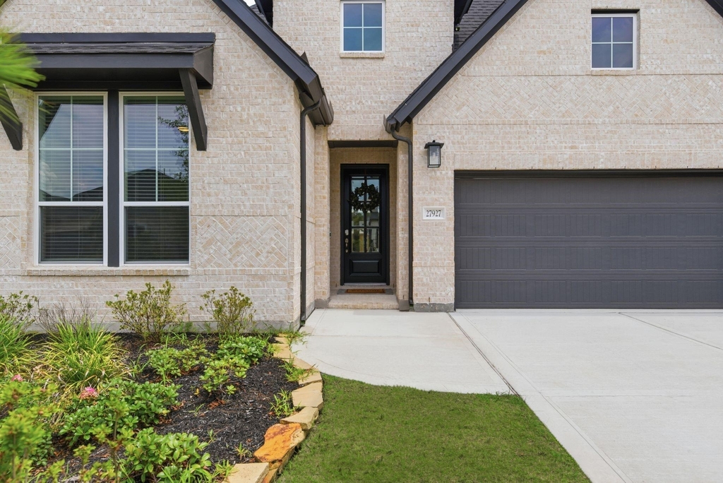 27927 Spring Falls Court - Photo 1