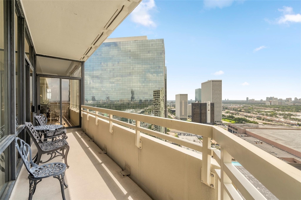 14 Greenway Plaza - Photo 10
