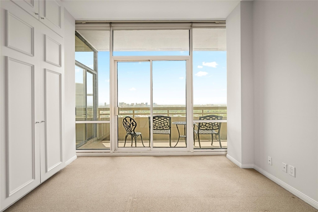 14 Greenway Plaza - Photo 15