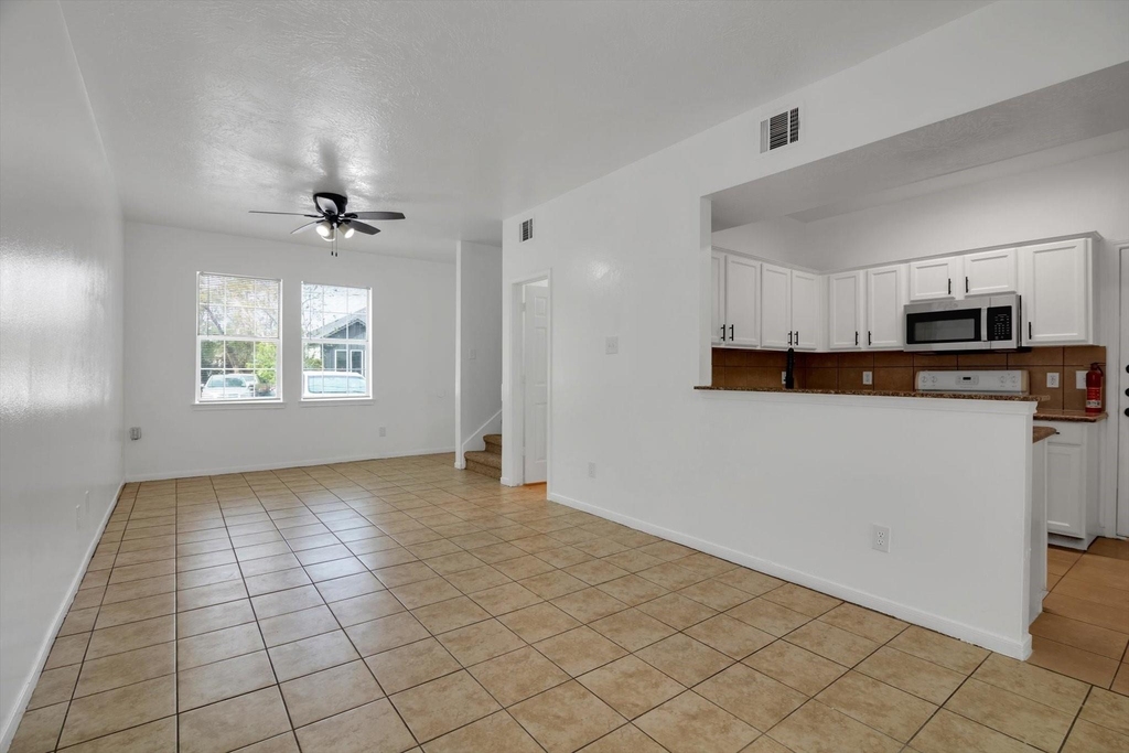 6933 Liverpool Street - Photo 4