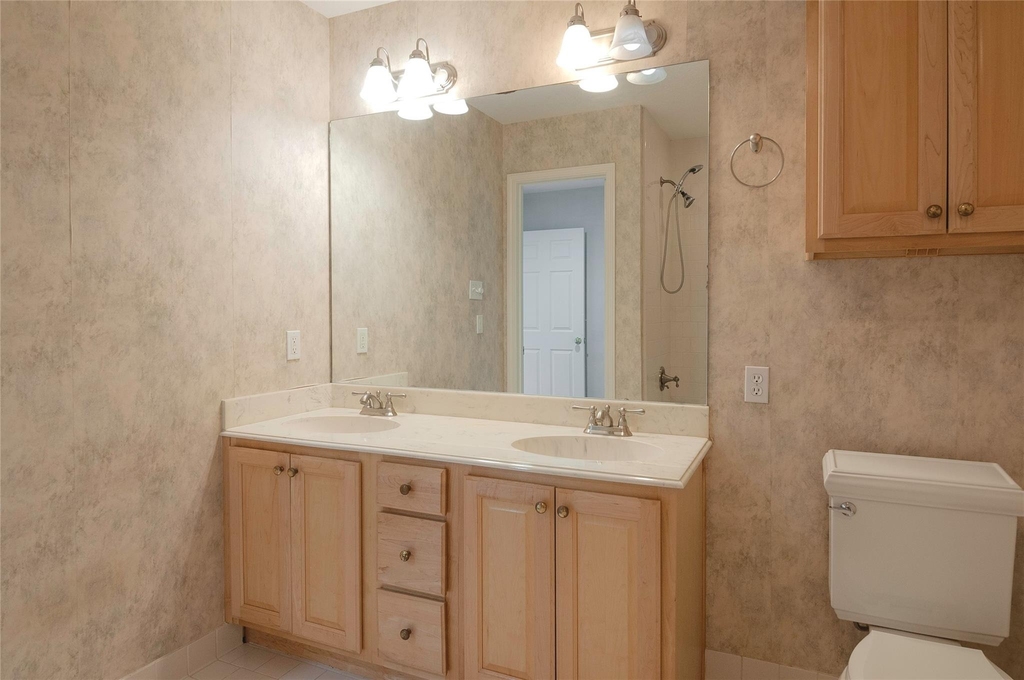 12979 Trail Hollow Drive - Photo 21