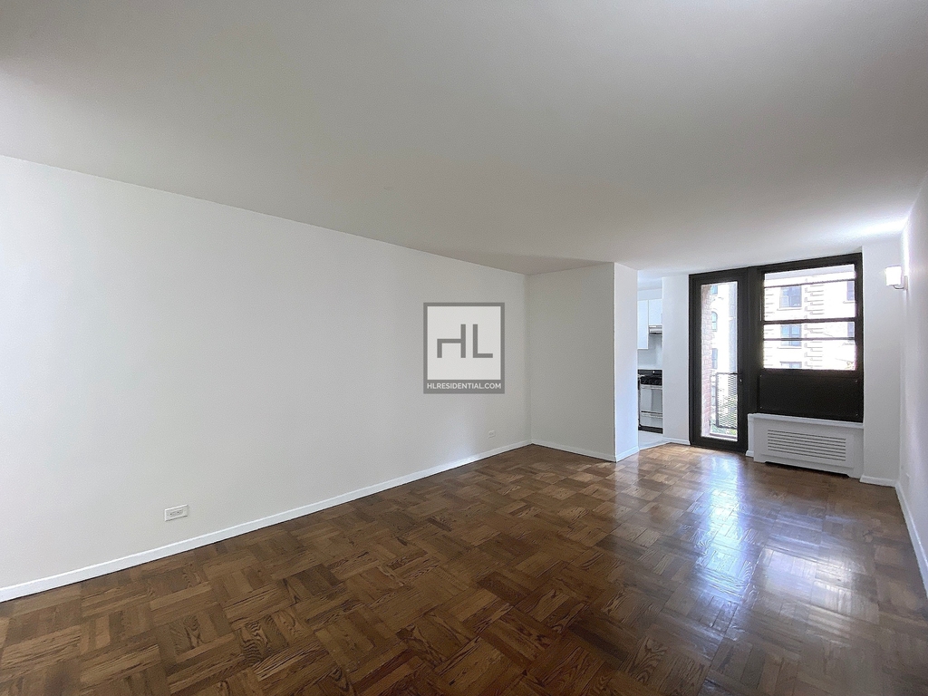 East 35 Street - Photo 1