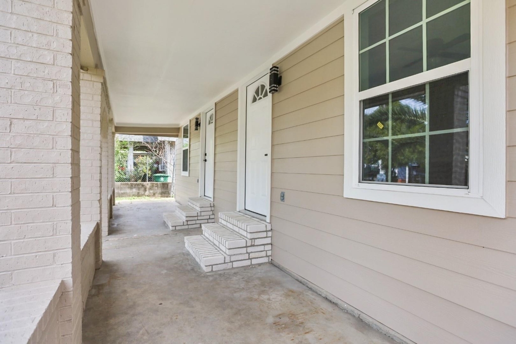 6618 Avenue N - Photo 5