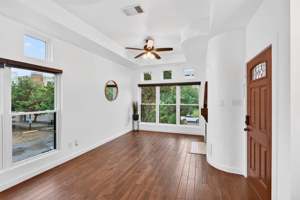 2716 Bagby Street - Photo 4