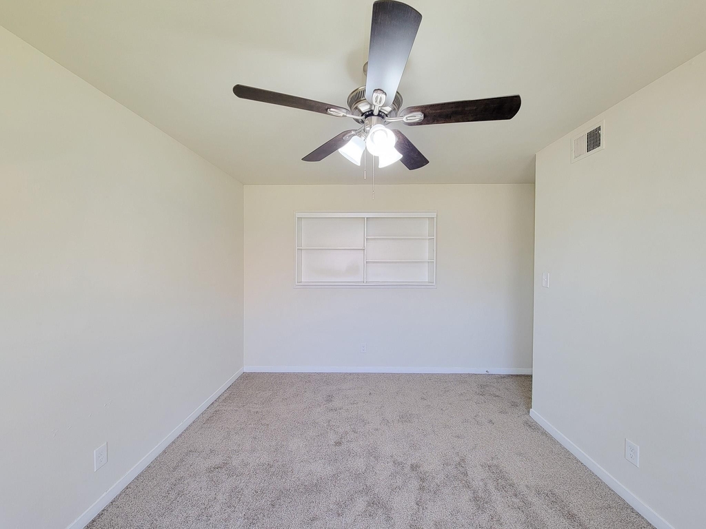 133 S Yaupon Street - Photo 20