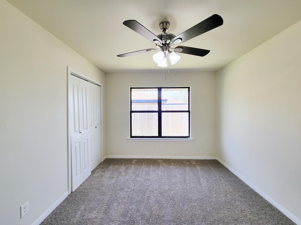133 S Yaupon Street - Photo 19