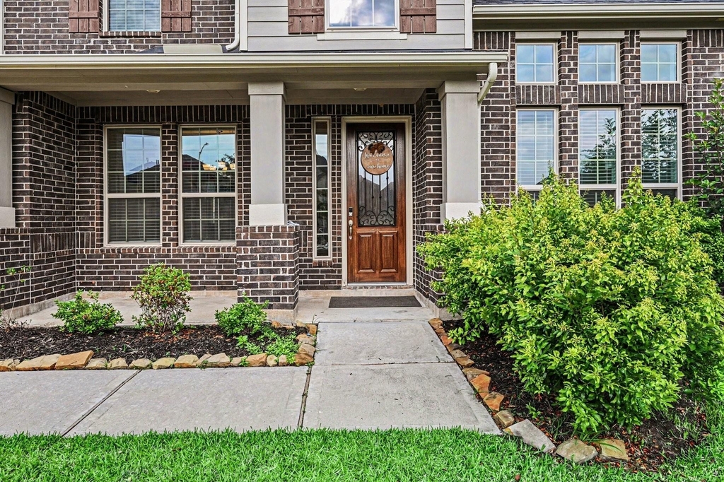2107 Brooke Avery Drive - Photo 2