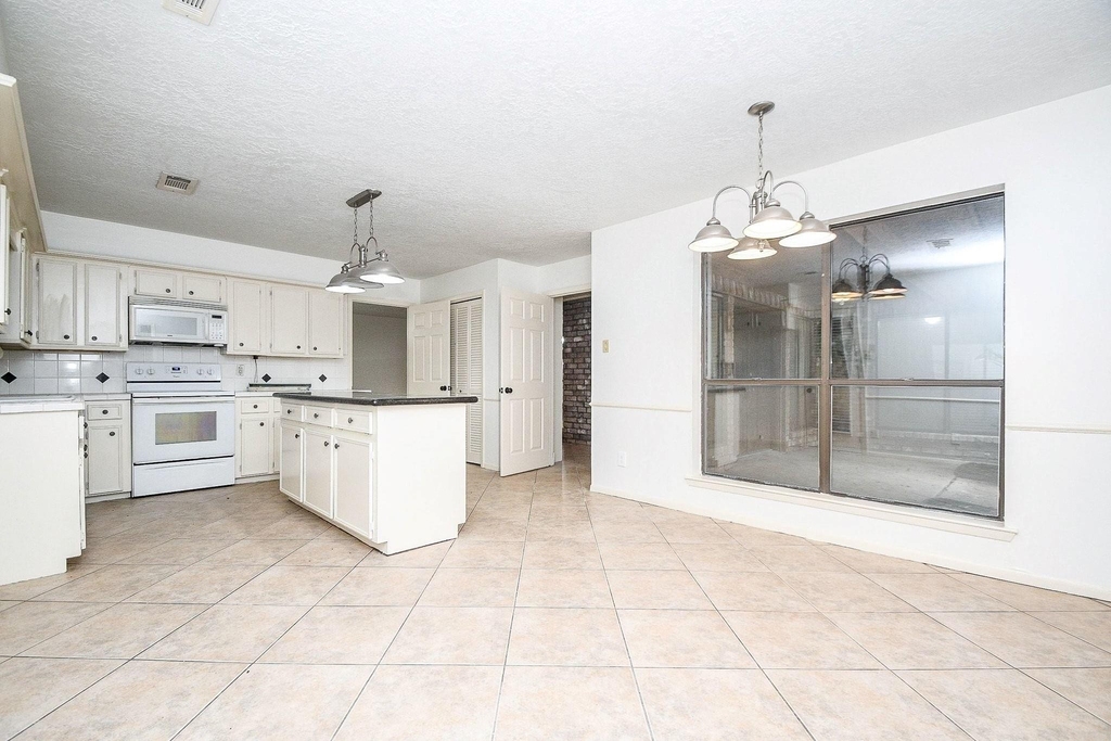 6702 Spring Leaf Drive - Photo 39