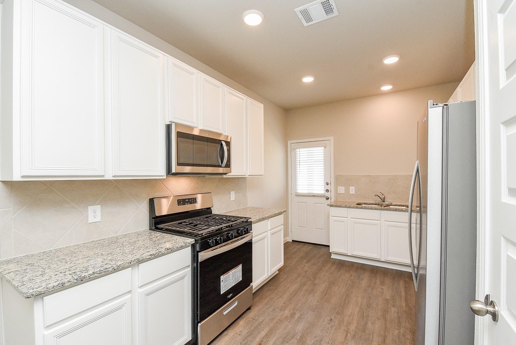 14042 Chinook Drive - Photo 10
