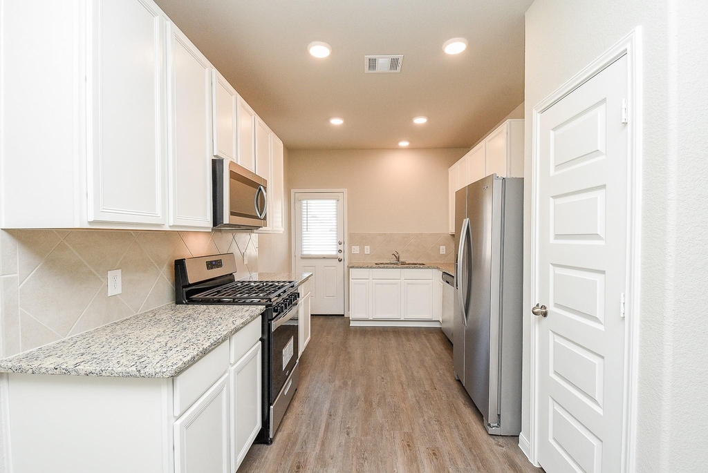 14042 Chinook Drive - Photo 9