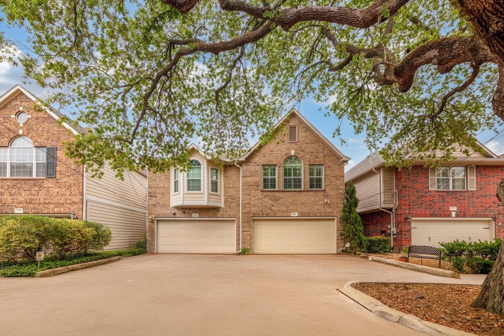 1524 Birdsall Street - Photo 0