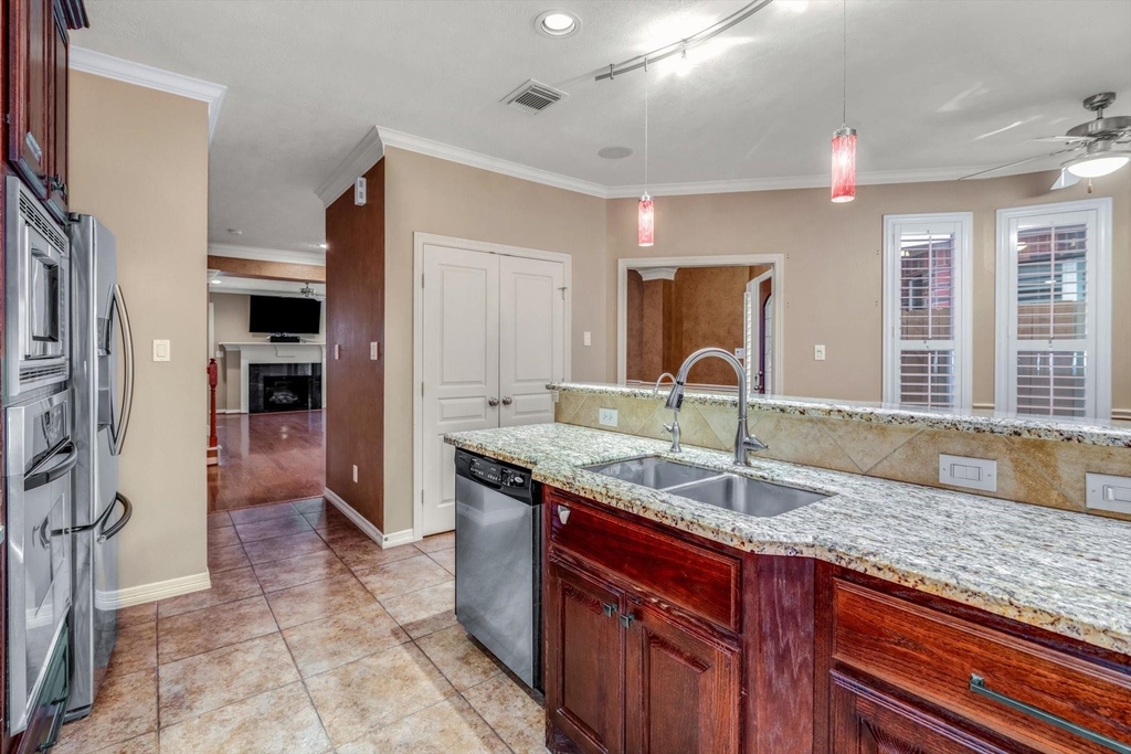 1524 Birdsall Street - Photo 20